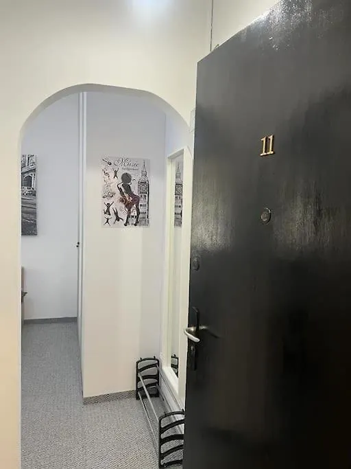 City Center White Studio In 부쿠레슈티 아파트